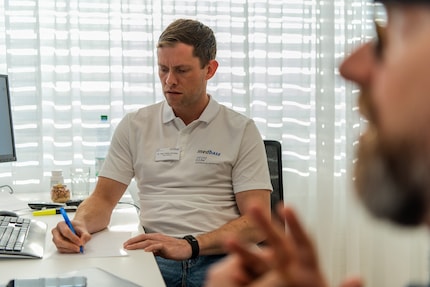 Dr. Fabian Schaller vom Medbase WIN4 im Gespräch.