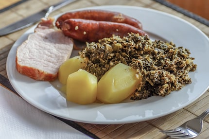 Grünkohl und Pinkel.