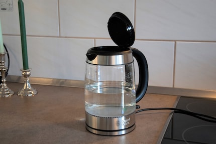 The glass kettle holds a maximum of 1.7 litres