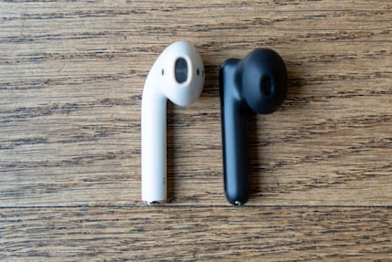Die Encos sind etwas kürzer als die AirPods.