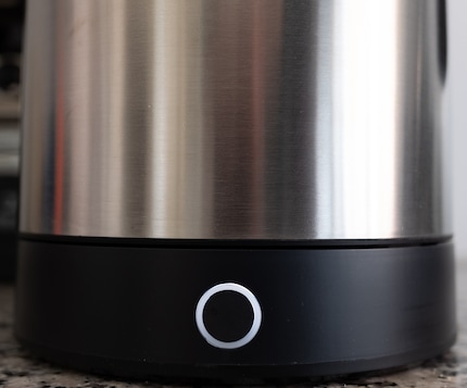 It can also simply boil water. All you have to do is press this button.