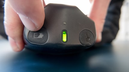 On a full charge, the Hövding lasts about 15 hours.