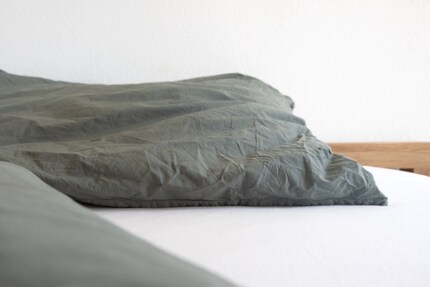Sussurrare a letto: è importante parlare di desideri e fantasie.