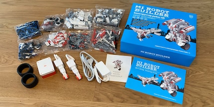 Il set e il suo contenuto mi ricordano Lego Technics.