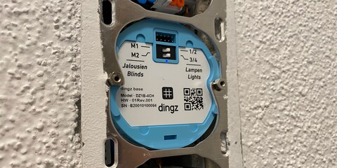 Grazie alle sue dimensioni compatte, la base dingz si inserisce facilmente nel sistema esistente.