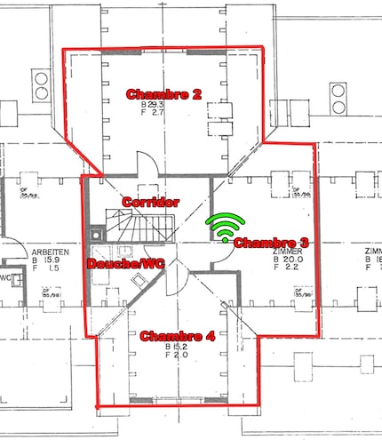 Deuxième étage. Emplacement du routeur : icône WiFi verte.