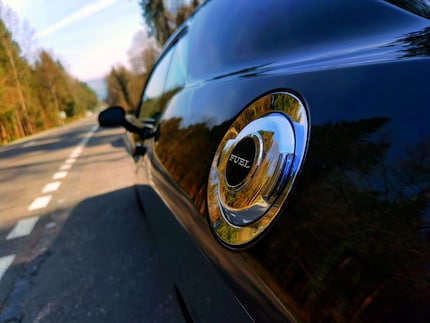 Photo d'une Dodge Challenger au lever du jour prise avec le P40 Pro.