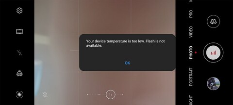 Se il telefono è congelato, il flash non funziona