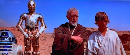 R2-D2, C-3PO, Obi-Wan Kenobi et Luke Skywalker in Star Wars : Épisode IV