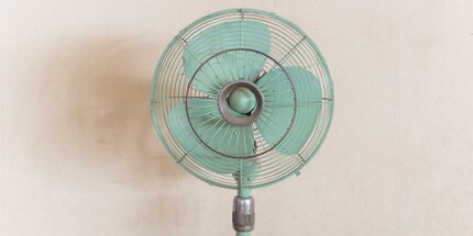 Fans create a cool breeze, but don’t help with very high temperatures.
