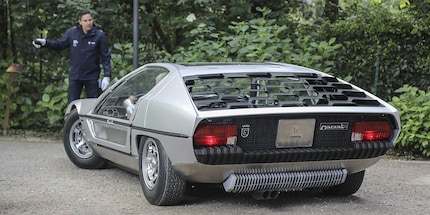 L'hexagone a été installé pour la première fois dans le concept-car Lamborghini Marzal en 1967.