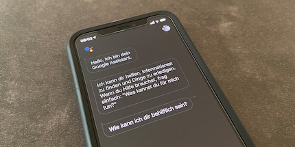 Puoi parlare con l’Assistente Google anche tramite cellulare.