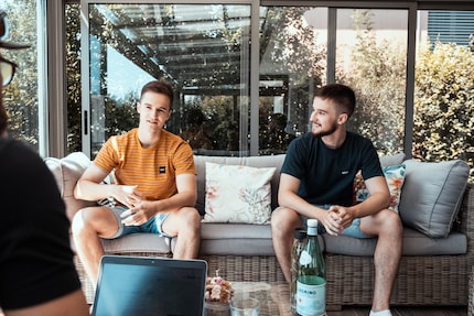 Bart sei Dank leicht zu unterscheiden: Yannick glattrasiert und Simon mit Gesichtsbehaarung.