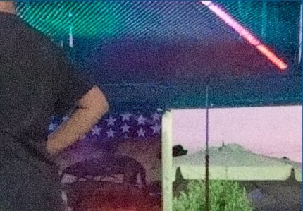 100-Prozent-Ausschnitt aus dem obigen Bild mit 104 600 ISO