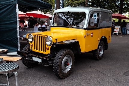 Vincitore del giorno? La Jeep Willys nel design dell’autopostale.