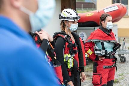 Briefing avant l'entraînement.