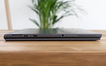 2 x USB 3.1 Gen 1 Type C (DisplayPort 1.3, Power Delivery), 3.5-mm jack connector (headphones and microphone) and a microSD slot.