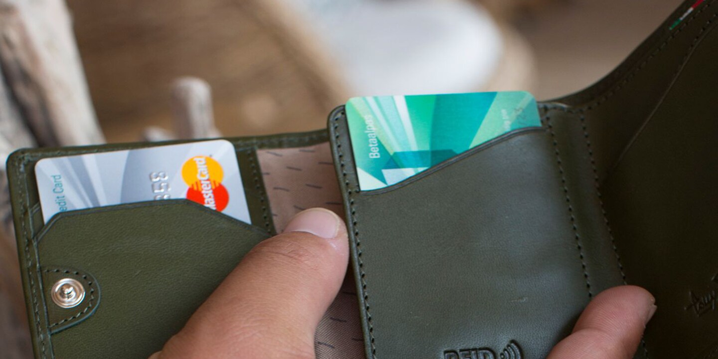 Tony Perotti: Smart-Wallets aus italienischer Handwerkskunst