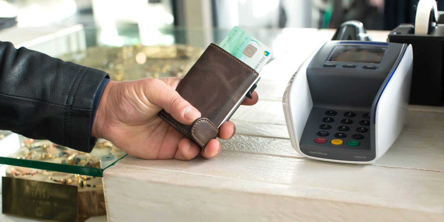 Tony Perotti: Smart-Wallets aus italienischer Handwerkskunst