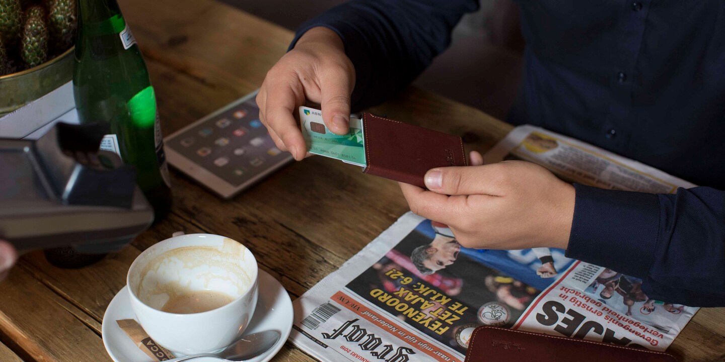 Tony Perotti: Smart-Wallets aus italienischer Handwerkskunst