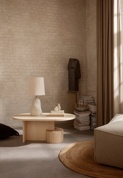 Bücher sind in Raumecken. Bild: Ferm Living