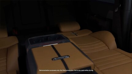 Un lit dans la voiture. Oui, s'il vous plait.