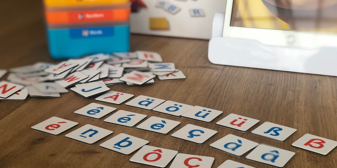 Osmo hat das Starter-Kit neu für Französisch und Deutsch ausgestattet.