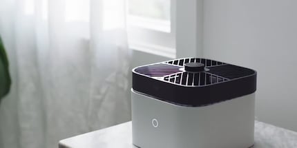 Mit der Ladestation erinnert mich die Drohne an einen Duftdiffusor. Bildquelle: WinFuture