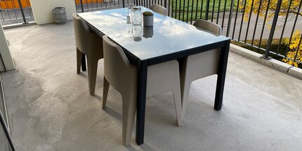 Les meubles de jardin nécessitent également, selon leur matériau, un traitement spécial avant l'arrivée du froid.
