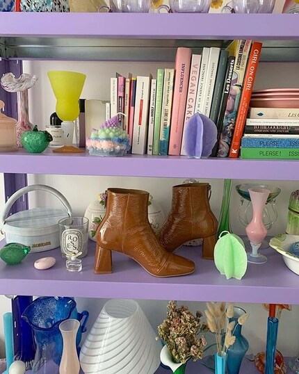 « Romanesco » (à gauche) et « Starfruit » (à droite) de Piera Bochner volent la vedette aux vases. Photo : Violaine Carossino