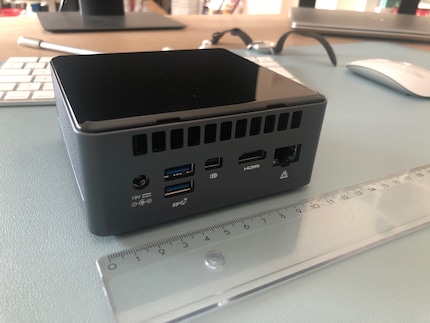 Un NUC come questo è lungo appena 12 centimetri. Foto: Martin Jungfer
