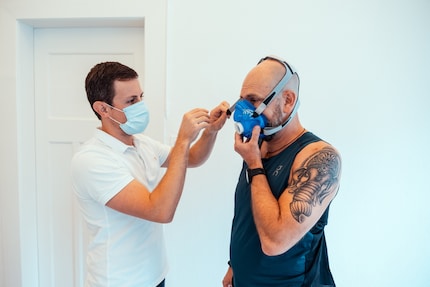 Nulla funziona senza una maschera.