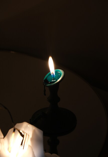 Underestimated was the holistic wax candle, which only pretends to be a candle holder at the same time.