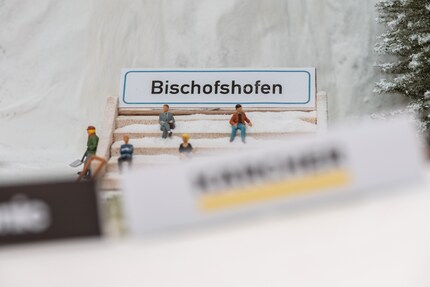Die Zuschauer machen sich bereit für das grosse Finale.