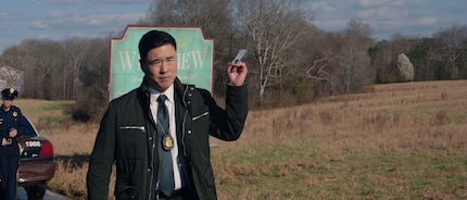 Randall Park nei panni di Jimmy Woo interpreta la simpatia in persona.