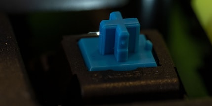 Un switch Cherry MX Blue de près.