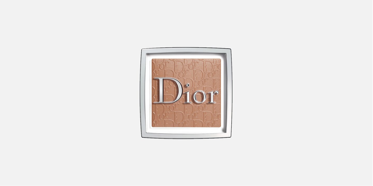 Dior lance une nouvelle poudre et sème la discorde