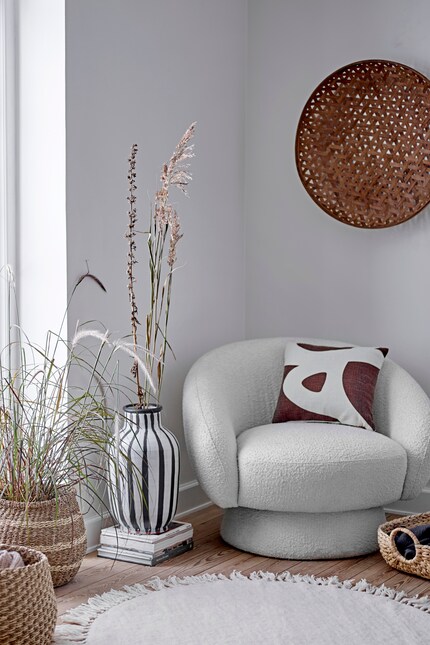 Nessun rischio di rottura: i cestini a forma di piatto attirano gli sguardi come le ceramiche. Immagine: Bloomingville