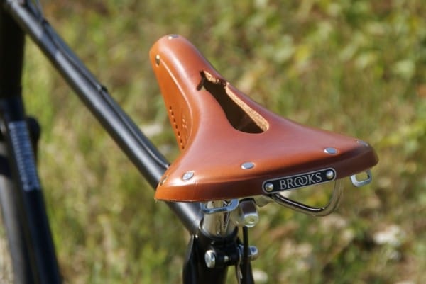 Brooks england b17 imperial saddle top