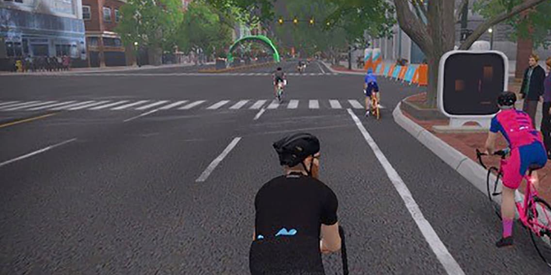 Auf dem Rollentrainer durch die virtuelle Fahrradwelt
