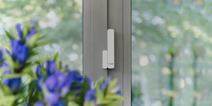 Les contacts de fenêtres et de portes sont conçus pour vous protéger des effractions. Source : bosch-smarthome.com