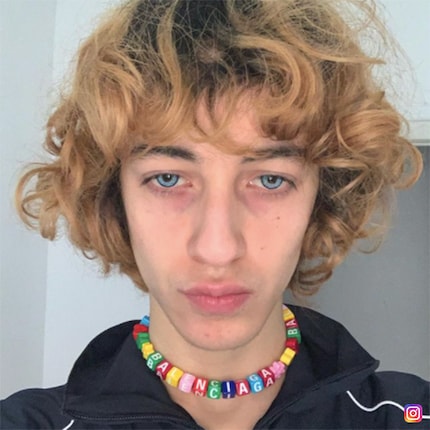 Le collier « Toy », proposé au prix de 640 CHF, est, à titre comparatif, une affaire. ;-) Photo : @balenciaga