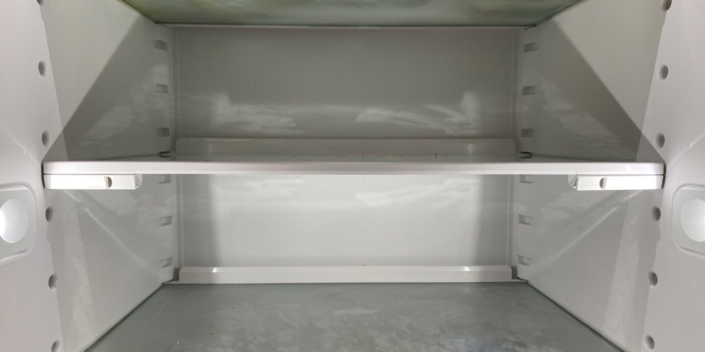 So reinigst du deinen Kühlschrank richtig