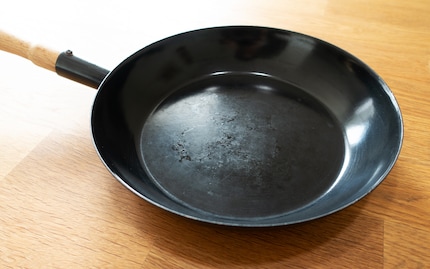 La padella Riess (24 cm, acciaio smaltato) dopo tre anni.