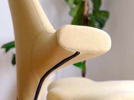 Si nécessaire, la couverture en tissu se retire pour le nettoyage.