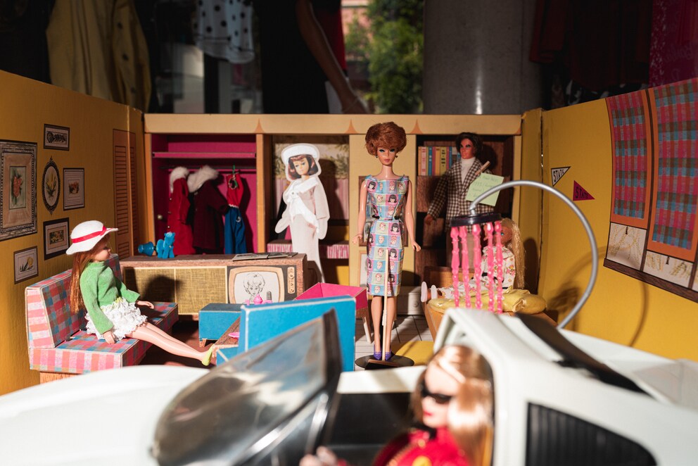 Mattel’s first Barbie house from 1961. At that time, it was completely made of cardboard.