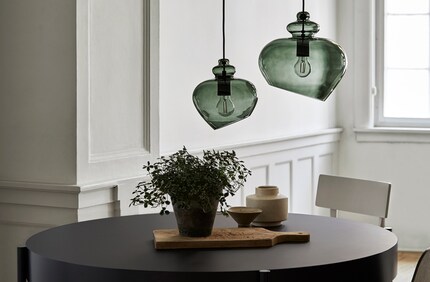 Rauchglas-Lampen schlucken genau die richtige Menge an Licht. Bild: Frandsen