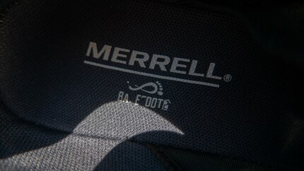 Innenansichten: Im Trail Glove 6 steht weiss auf schwarz «barefoot».