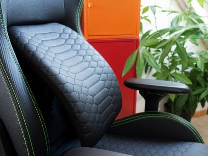 Die Lordosenstütze kann stufenlos bis 15 cm ausgefahren werden. Das sieht dann so aus.