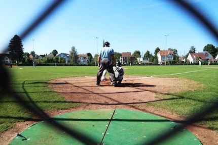 Den Umpire im Blick.